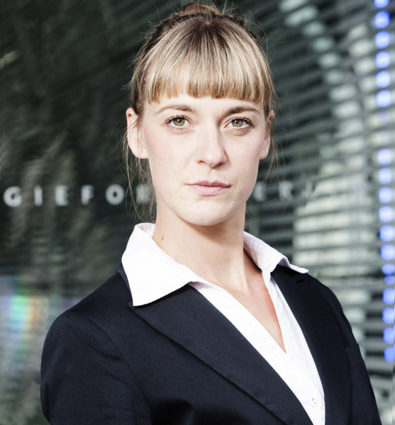 KATJA G. – Schauspiel Sedcard-Foto 5 bei JustInCast