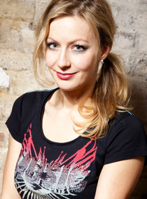 Carmen  – Moderatoren & Presenter Sedcard bei JustInCast