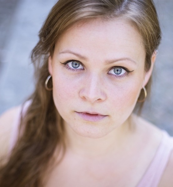 Nina K. – Schauspiel Sedcard-Foto 3 bei JustInCast