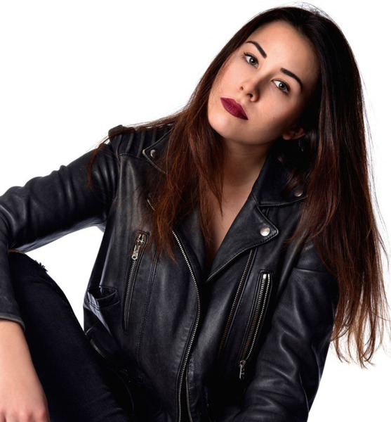 Fariba B. – Schauspiel Sedcard-Foto 2 bei JustInCast