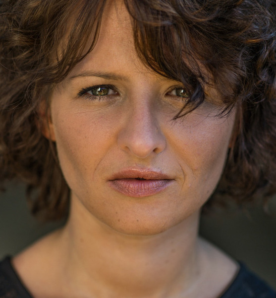 Melanie E. – Schauspiel Sedcard-Foto 2 bei JustInCast