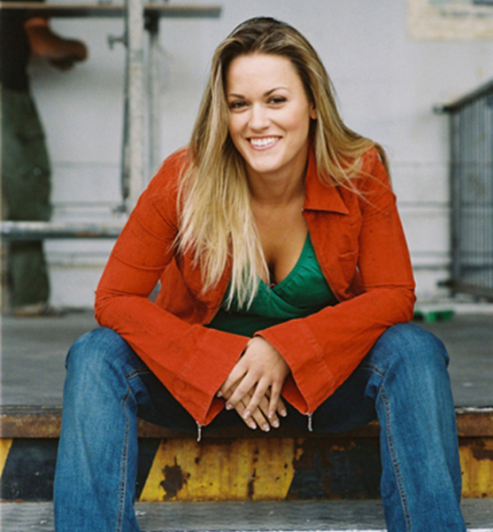 Sandra  V. – Schauspiel Sedcard-Foto 3 bei JustInCast
