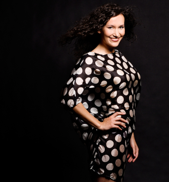 Mia H. – Moderation Sedcard-Foto 3 bei JustInCast