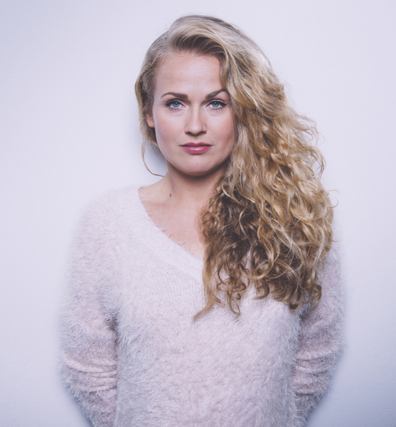 Magdalena H. – Schauspiel Sedcard-Foto 2 bei JustInCast