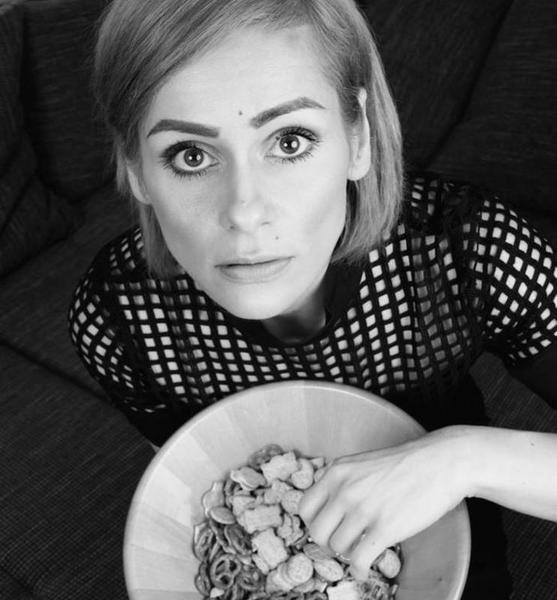 Yazmeen B. – Schauspiel Sedcard-Foto 4 bei JustInCast