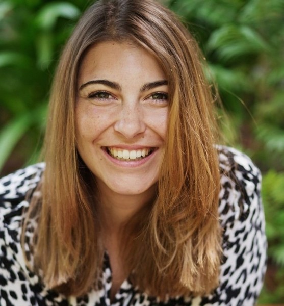 Carla  S. – Schauspiel Sedcard-Foto 5 bei JustInCast