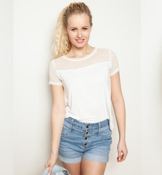 Kaily v. – Schauspiel Sedcard-Foto 2 bei JustInCast