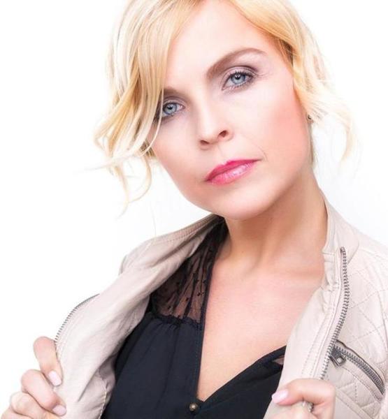 Verena B. – Schauspiel Sedcard-Foto 5 bei JustInCast