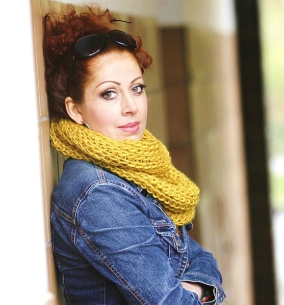 Iljana M. – Schauspiel Sedcard-Foto 2 bei JustInCast