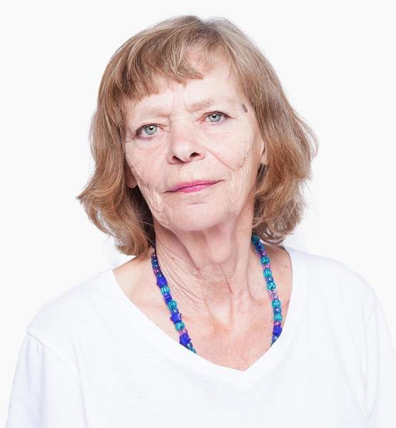Edeltraud S. – Real People Sedcard-Foto 5 bei JustInCast