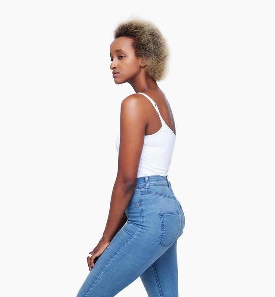 Fatma K. – Real People Sedcard-Foto 5 bei JustInCast
