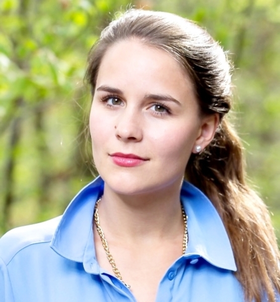 Josephine R. – Schauspiel Sedcard-Foto 2 bei JustInCast