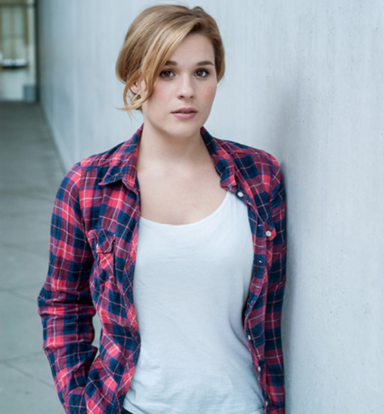 Christine G. – Schauspiel Sedcard-Foto 3 bei JustInCast