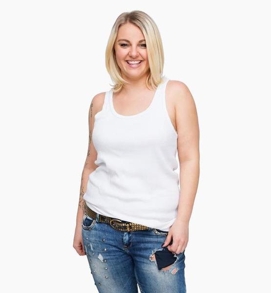Nicole K. – Real People Sedcard-Foto 5 bei JustInCast