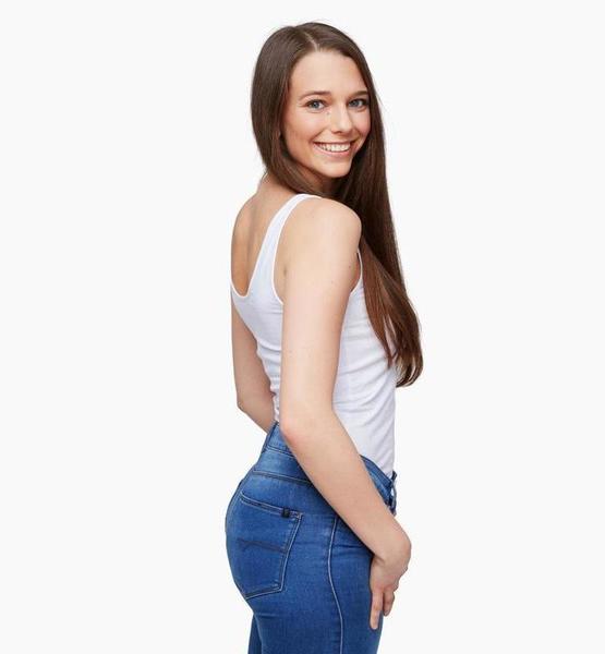 Samantha S. – Real People Sedcard-Foto 2 bei JustInCast