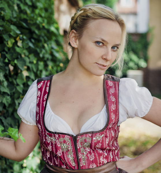 Veronique W. – Schauspiel Sedcard-Foto 4 bei JustInCast