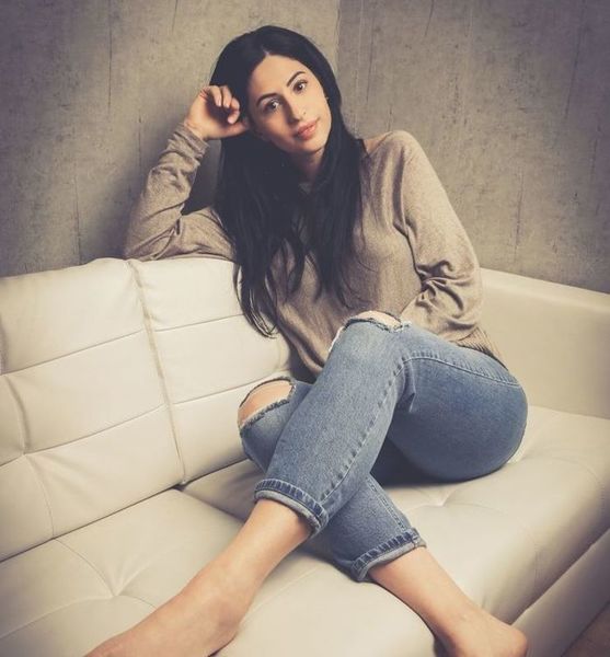 Melina  D. – Schauspiel Sedcard-Foto 2 bei JustInCast