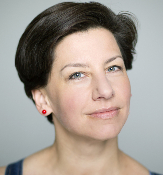Claudia J. – Schauspiel Sedcard-Foto 3 bei JustInCast