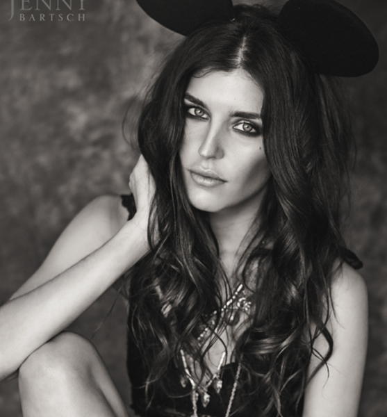 Hülya Ö. – Fashion Sedcard-Foto 2 bei JustInCast