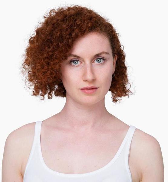 Anja K. – Real People Sedcard-Foto 3 bei JustInCast