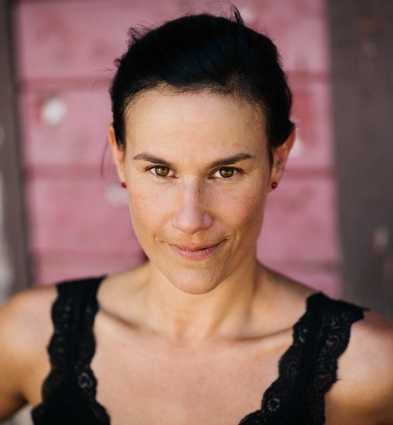 Julia R. – Schauspiel Sedcard-Foto 4 bei JustInCast