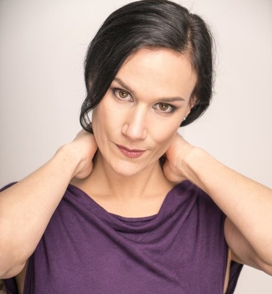 Julia R. – Schauspiel Sedcard-Foto 3 bei JustInCast