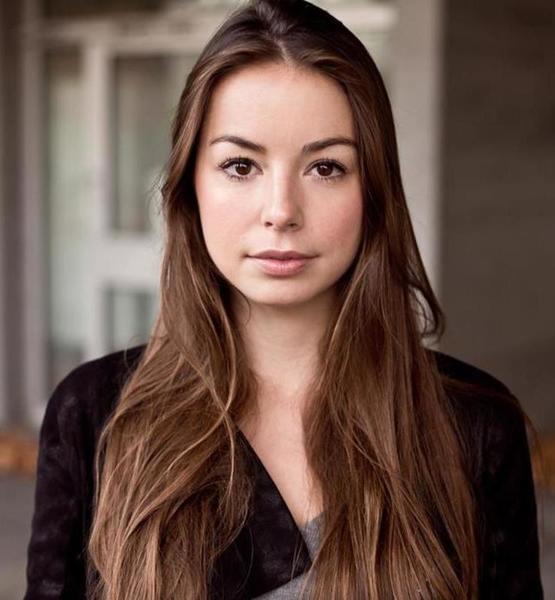Alena W. – Fashion Sedcard-Foto 4 bei JustInCast