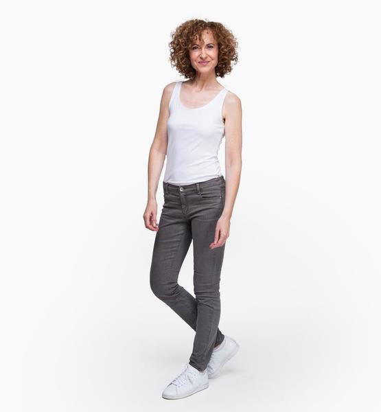 Daniëlle B. – Fashion Sedcard-Foto 9 bei JustInCast