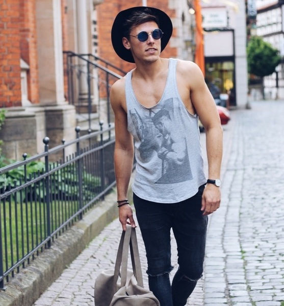 Maximilian W. – Fashion Sedcard-Foto 3 bei JustInCast
