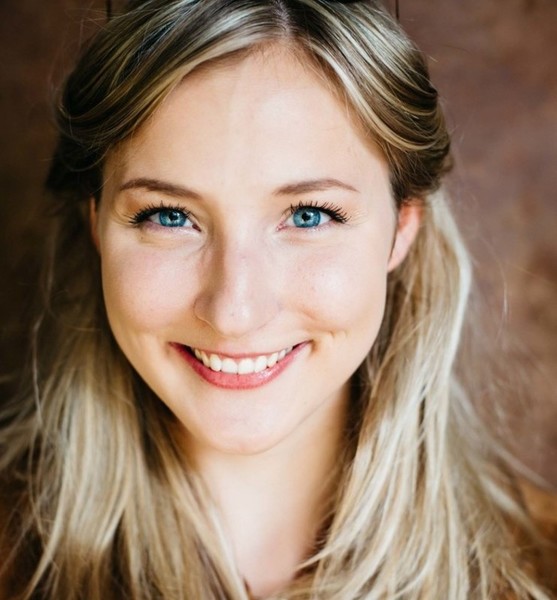 Leyla T. – Schauspiel Sedcard-Foto 3 bei JustInCast