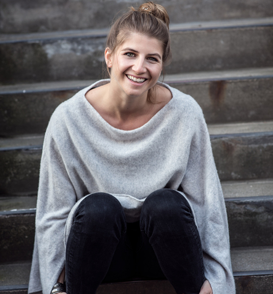 Franziska  L. – Schauspiel Sedcard-Foto 2 bei JustInCast