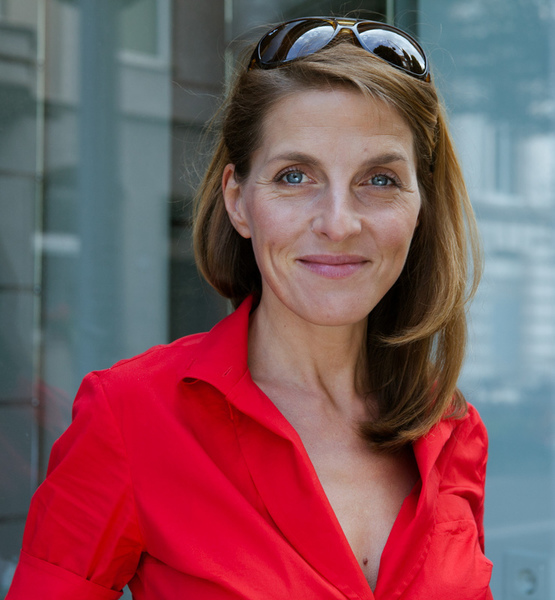 Suzan E. – Schauspiel Sedcard-Foto 2 bei JustInCast