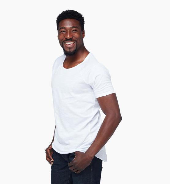 Apeneleke D. – Real People Sedcard-Foto 2 bei JustInCast