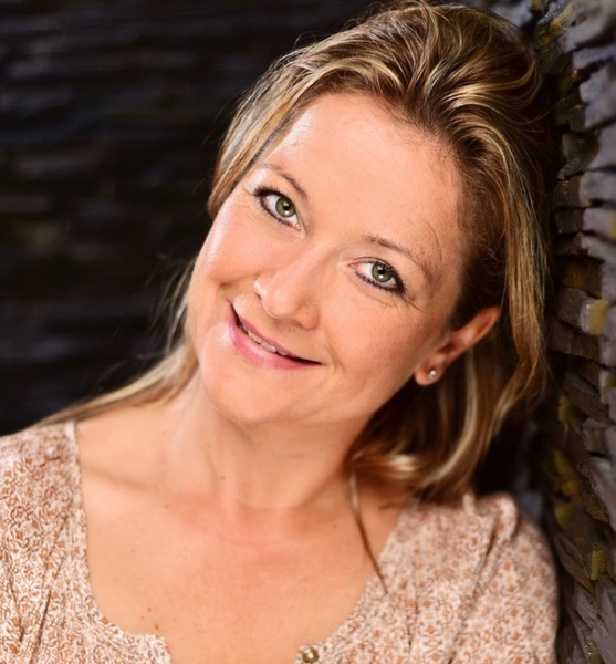 Michaela S. – Schauspiel Sedcard-Foto 2 bei JustInCast