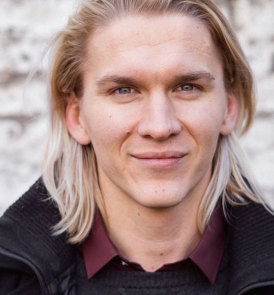 Johannes  L. – Schauspiel Sedcard-Foto 2 bei JustInCast