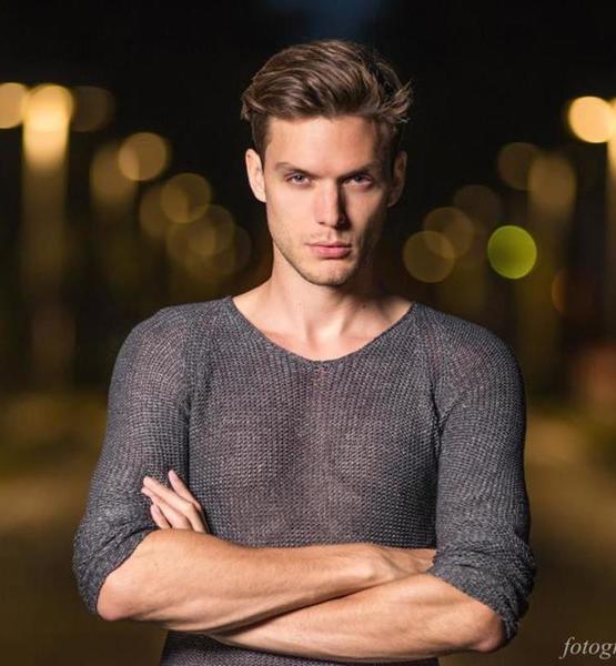 Julian S. – Fashion Sedcard-Foto 2 bei JustInCast