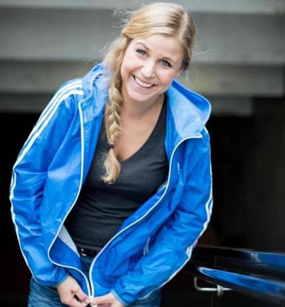 Ise P. – Schauspiel Sedcard-Foto 2 bei JustInCast