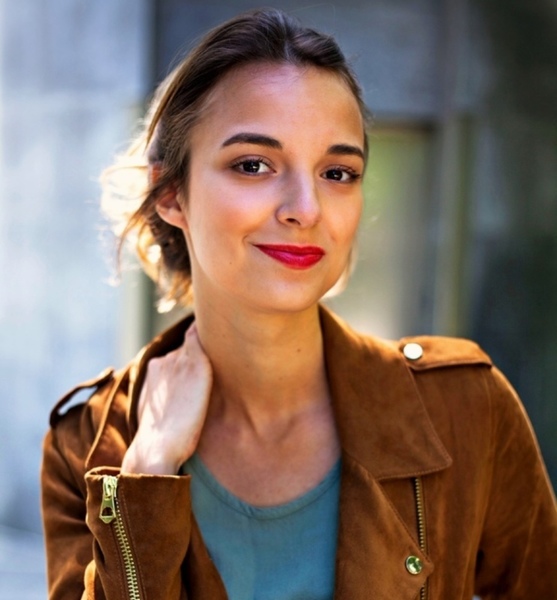 Asya P. – Schauspiel Sedcard-Foto 3 bei JustInCast