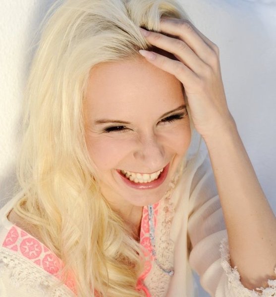 Annabel A. – Schauspiel Sedcard-Foto 5 bei JustInCast