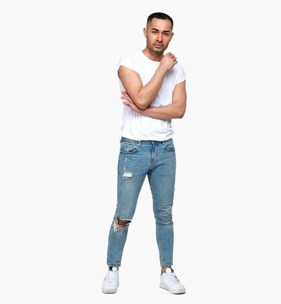 Alain  P. – Real People Sedcard-Foto 4 bei JustInCast