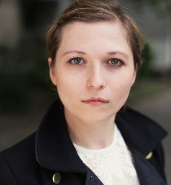 Karla H. – Schauspiel Sedcard-Foto 5 bei JustInCast