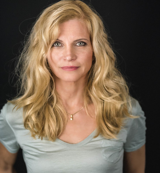 Christine R. – Schauspiel Sedcard-Foto 5 bei JustInCast