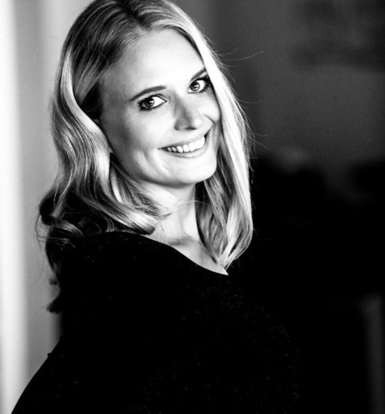 Julia S. – Schauspiel Sedcard-Foto 4 bei JustInCast
