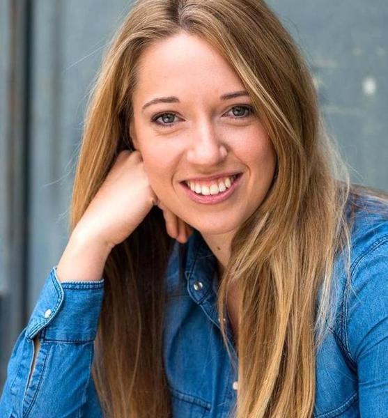 Carolin K. – Schauspiel Sedcard-Foto 2 bei JustInCast
