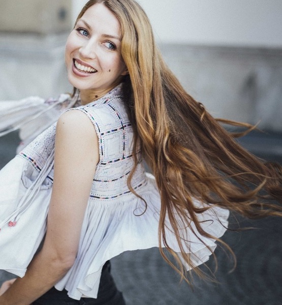 Greta I. – Schauspiel Sedcard-Foto 3 bei JustInCast