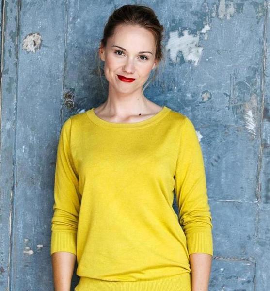 Carolin F. – Schauspiel Sedcard-Foto 3 bei JustInCast