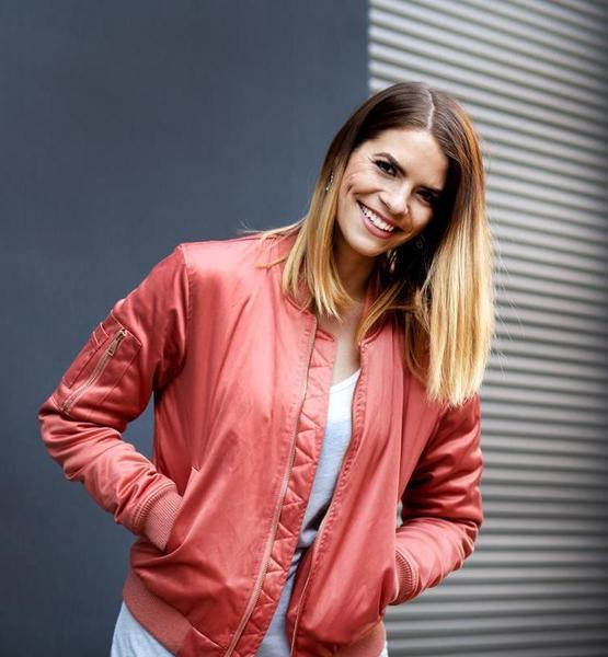 Sina S. – Fashion Sedcard-Foto 3 bei JustInCast