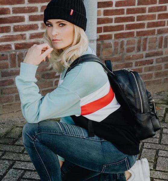 stephanie k. – Fashion Sedcard-Foto 2 bei JustInCast