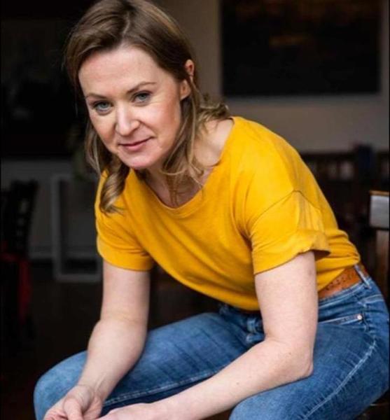 Denise H. – Schauspiel Sedcard-Foto 2 bei JustInCast