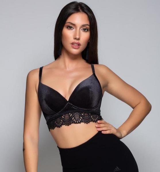 Elisabeth  J. – Fashion Sedcard-Foto 5 bei JustInCast